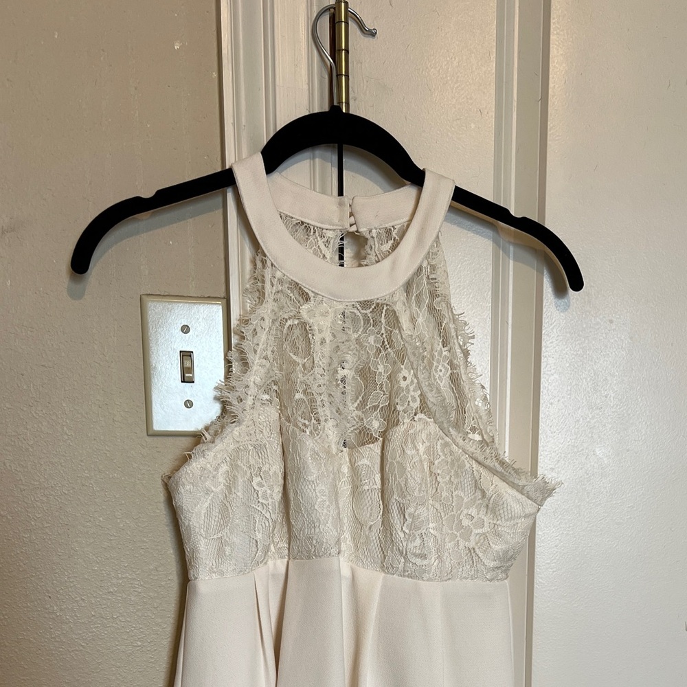 BCBGeneration Ivory Lace Dress Women size 4 good for teens too!